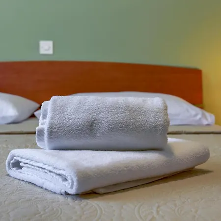 Olive Maris Petrcane