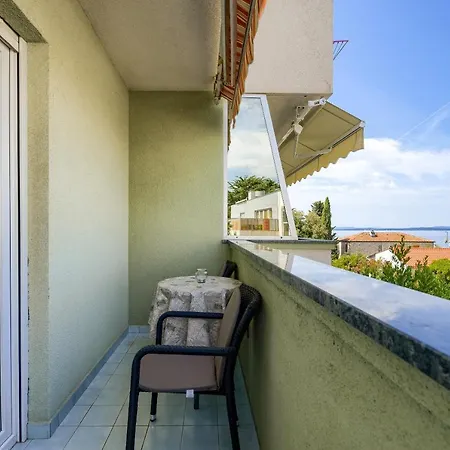 Olive Maris Apartment Petrcane