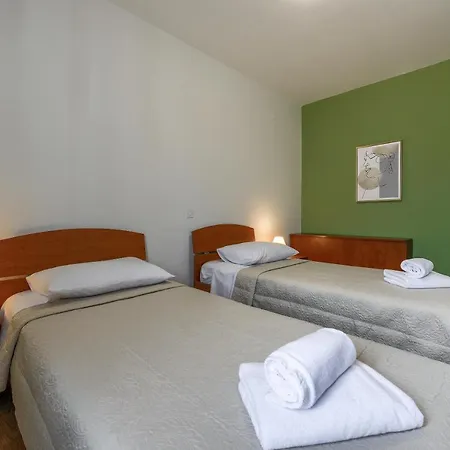 Olive Maris Apartmán *