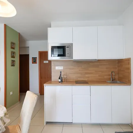 Olive Maris Apartment Petrcane