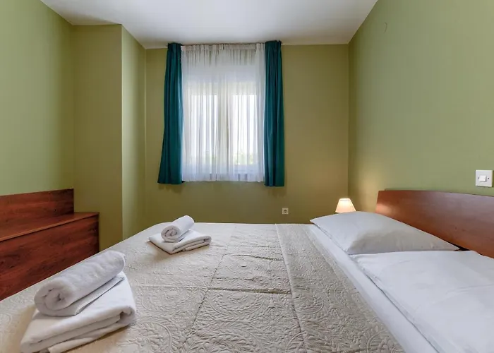 Olive Maris * Петрчане