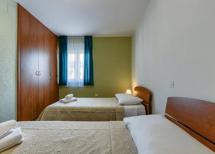 Апартаменты Olive Maris Петрчане