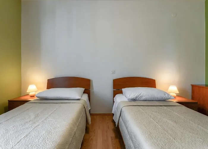 Апартаменты Olive Maris Петрчане